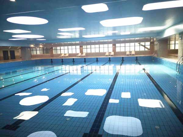 室內游泳館